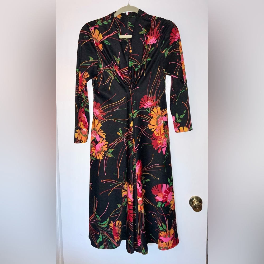 Vintage 60’s Floral Pin-tucked Dress Black w/ Orange Red Flowers M/8/10